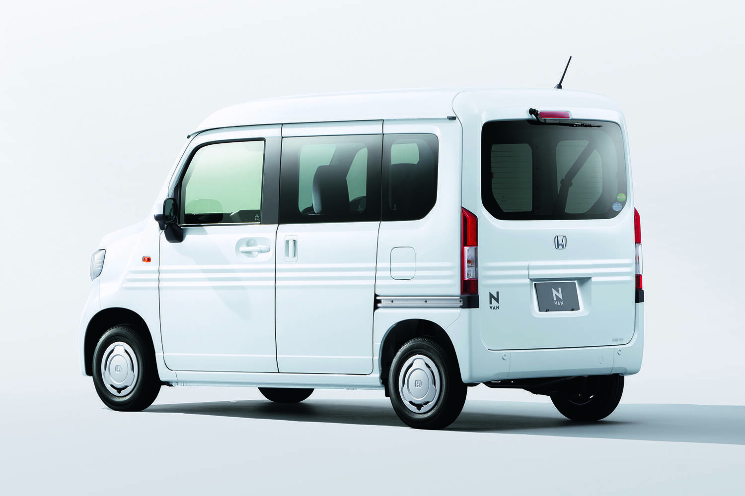 売っても売っても儲からない！　ダイハツとスズキ以外が軽トラックをやめたワケ