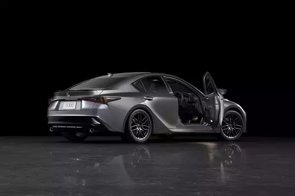デザインと走りを極めたワンランク上の１台！　レクサスISの特別仕様車“F SPORT Mode Black III”が登場