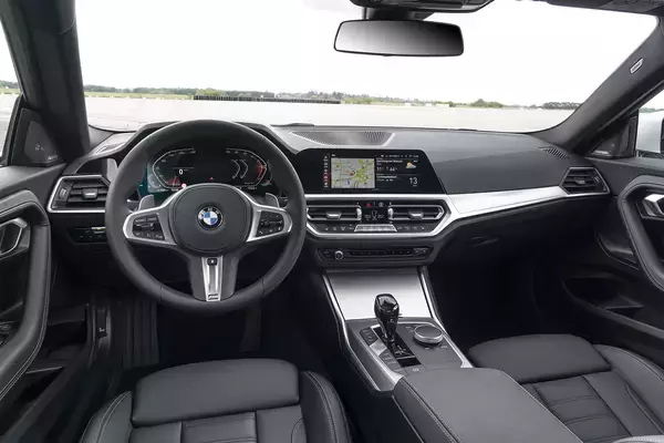 「コンパクトなスポーツクーペが上陸！　BMWより新型2シリーズ クーペが登場」の画像