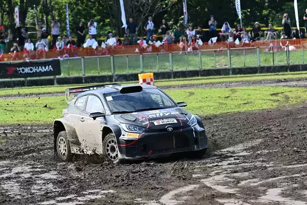 「WRC18勝の伝説のドライバー「ラトバラ＋GRヤリス」が「ランクルプラド」に敗れる珍事！　ラリー北海道のSS10で何が起こったのか？」の画像
