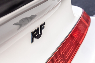 これはポルシェのようでポルシェじゃない！　じつはチューニング屋じゃなく自動車メーカーな「RUF」が作った「CTR3」の衝撃的パフォーマンス