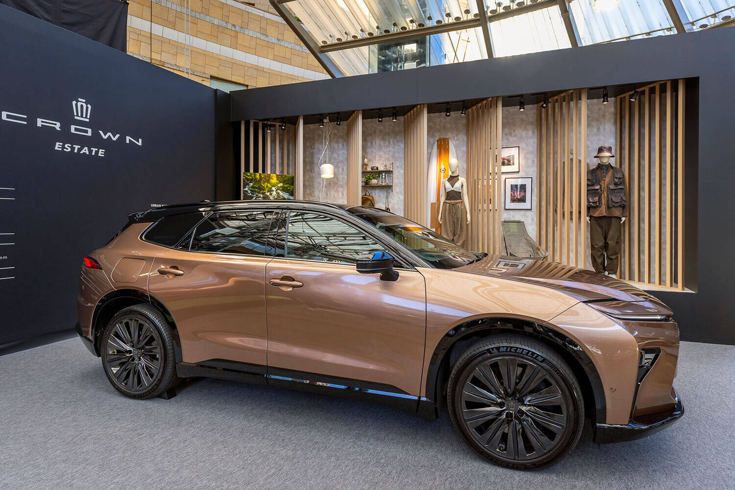 クラウンシリーズ最後に登場のエステート！　「クラウンにワゴン？」なんて思ったらじつは伝統あるモデルだった