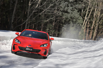 【試乗】FRスポーツのBRZをなんと雪道で全開！　「まともに走れるの？」どころか「楽しすぎ」て笑うレベルだった