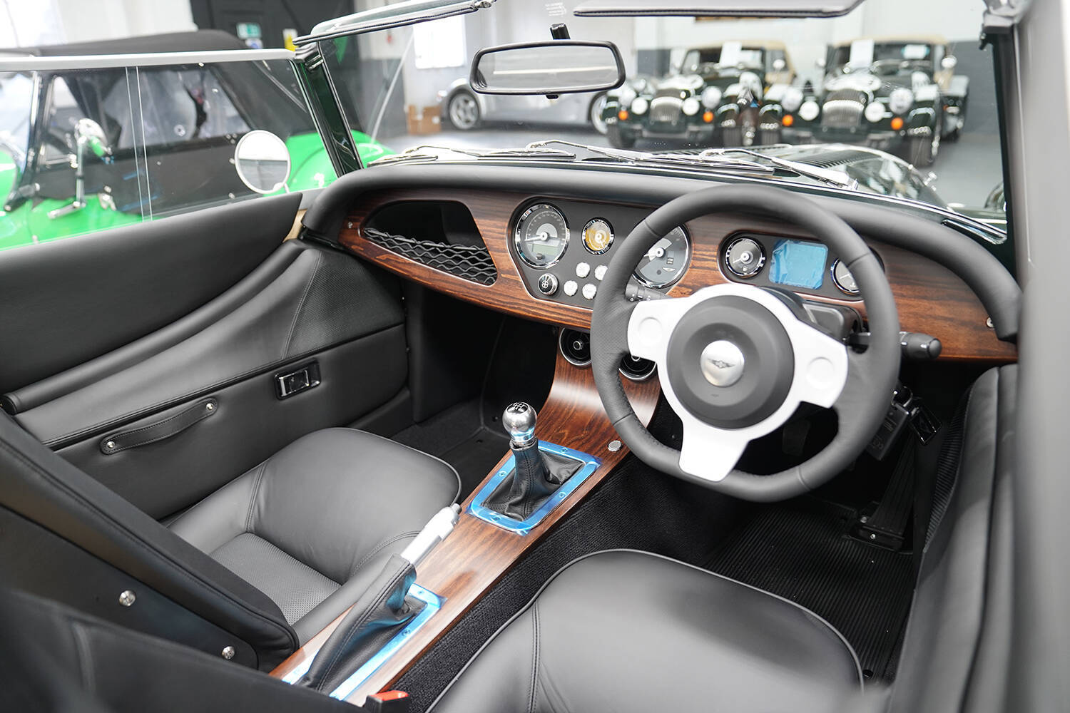 伝統の英国スポーツカーに日本でたった10台の限定車が登場！　モーガン「 PLUS FOUR 1962 EDITION」の受注を開始