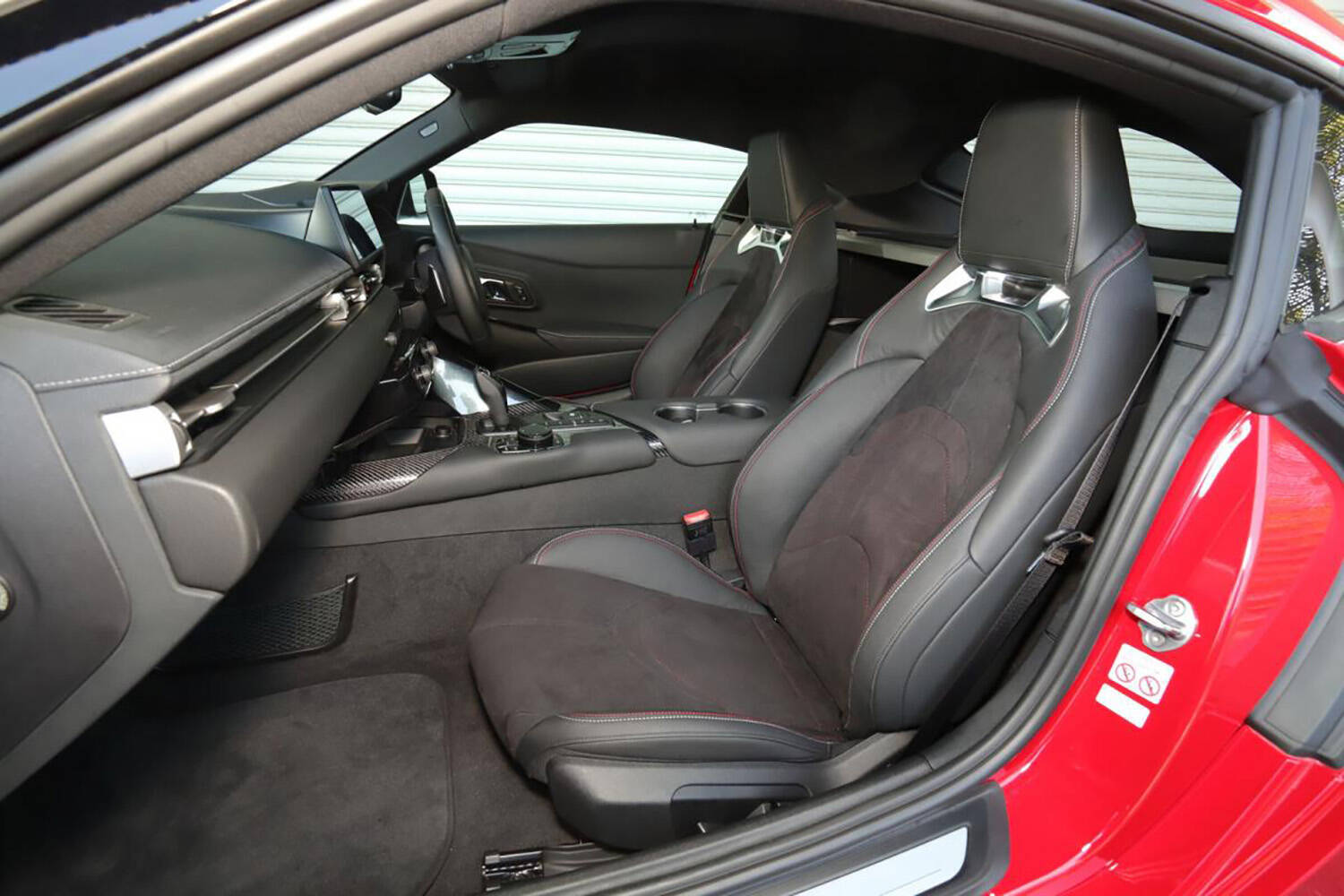 スポーツカーで第２の青春……でも高齢だし危ない思いはイヤ！　そんなリターンドライバーがブイブイ言わせられる国産車４選