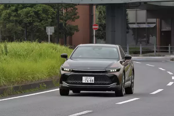 「話題の新型クラウン！　ぶっちゃけ乗ってどうでした？　【ド直球インプレ　青山尚暉編】」の画像