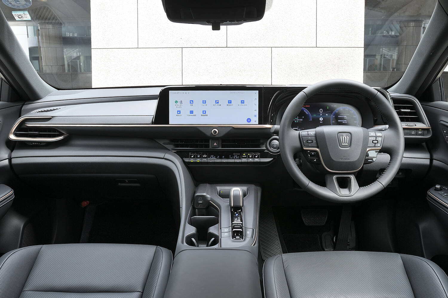 話題の新型クラウン！　ぶっちゃけ乗ってどうでした？　【ド直球インプレ　青山尚暉編】