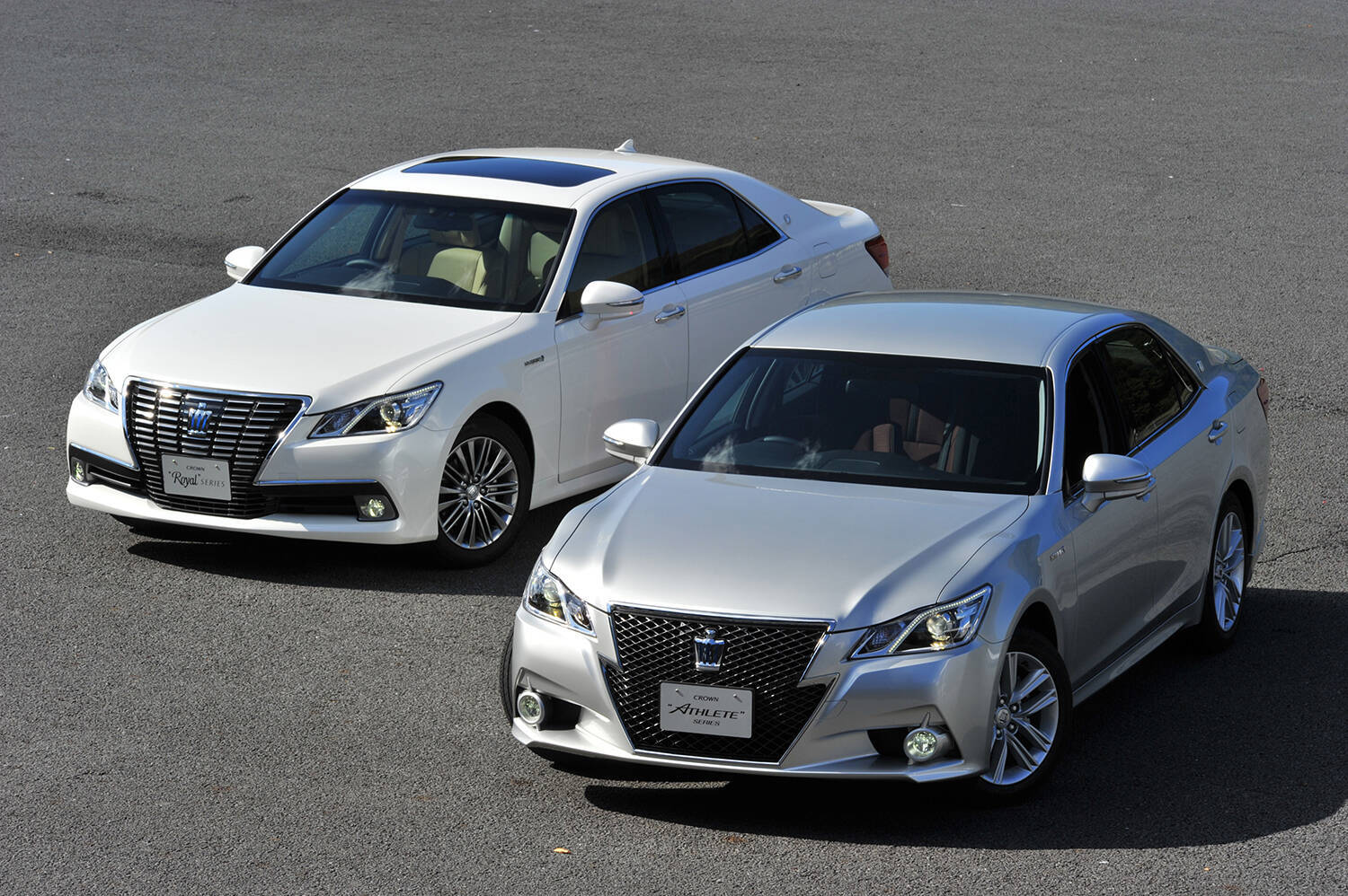 SUV化の噂もあればセダン生き残り説もあるクラウン！　15代の歴史を一気見せ