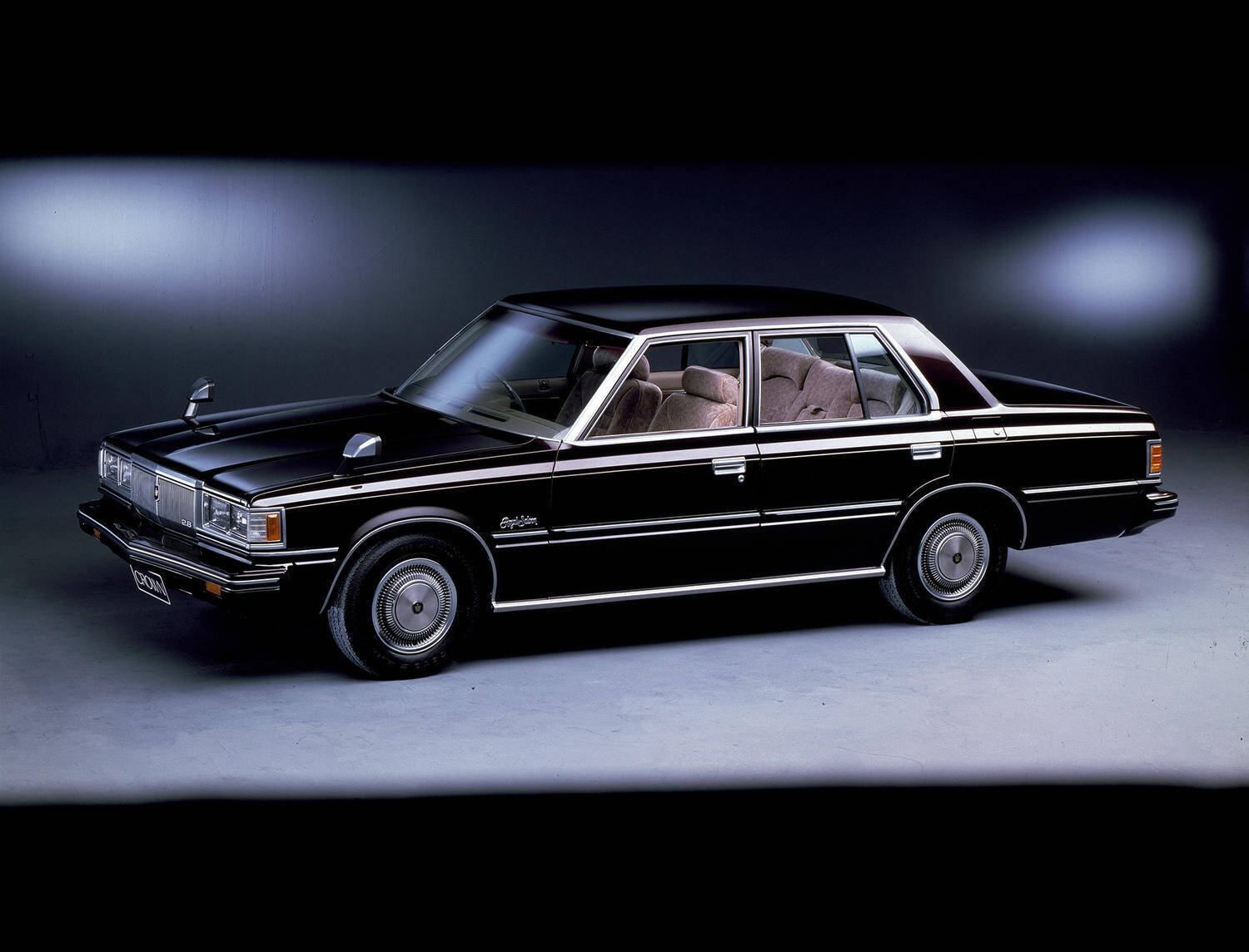 SUV化の噂もあればセダン生き残り説もあるクラウン！　15代の歴史を一気見せ