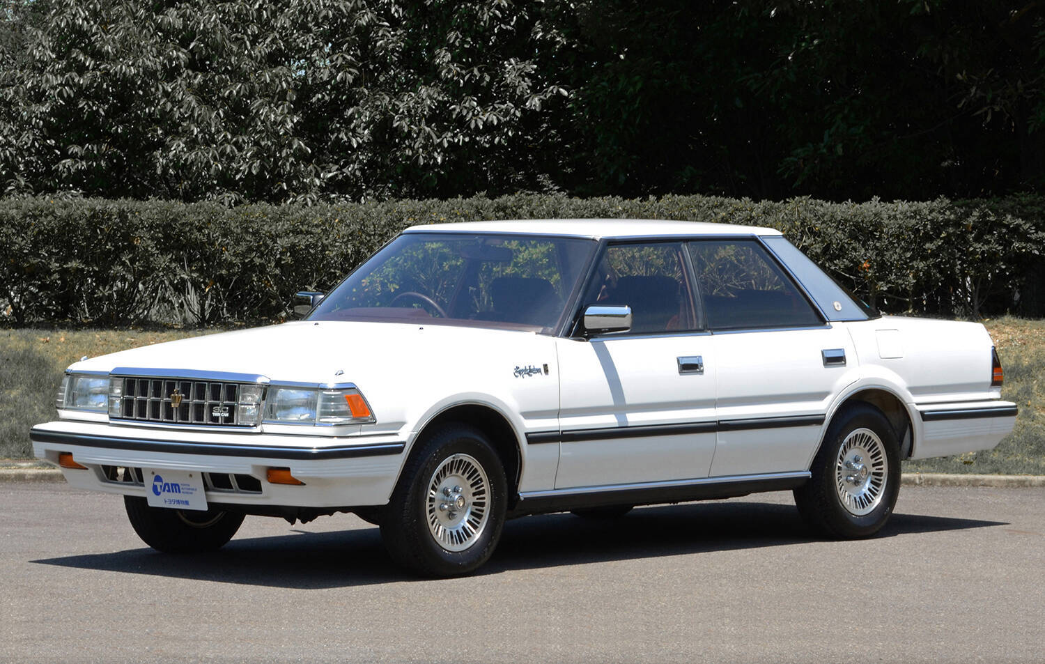 SUV化の噂もあればセダン生き残り説もあるクラウン！　15代の歴史を一気見せ