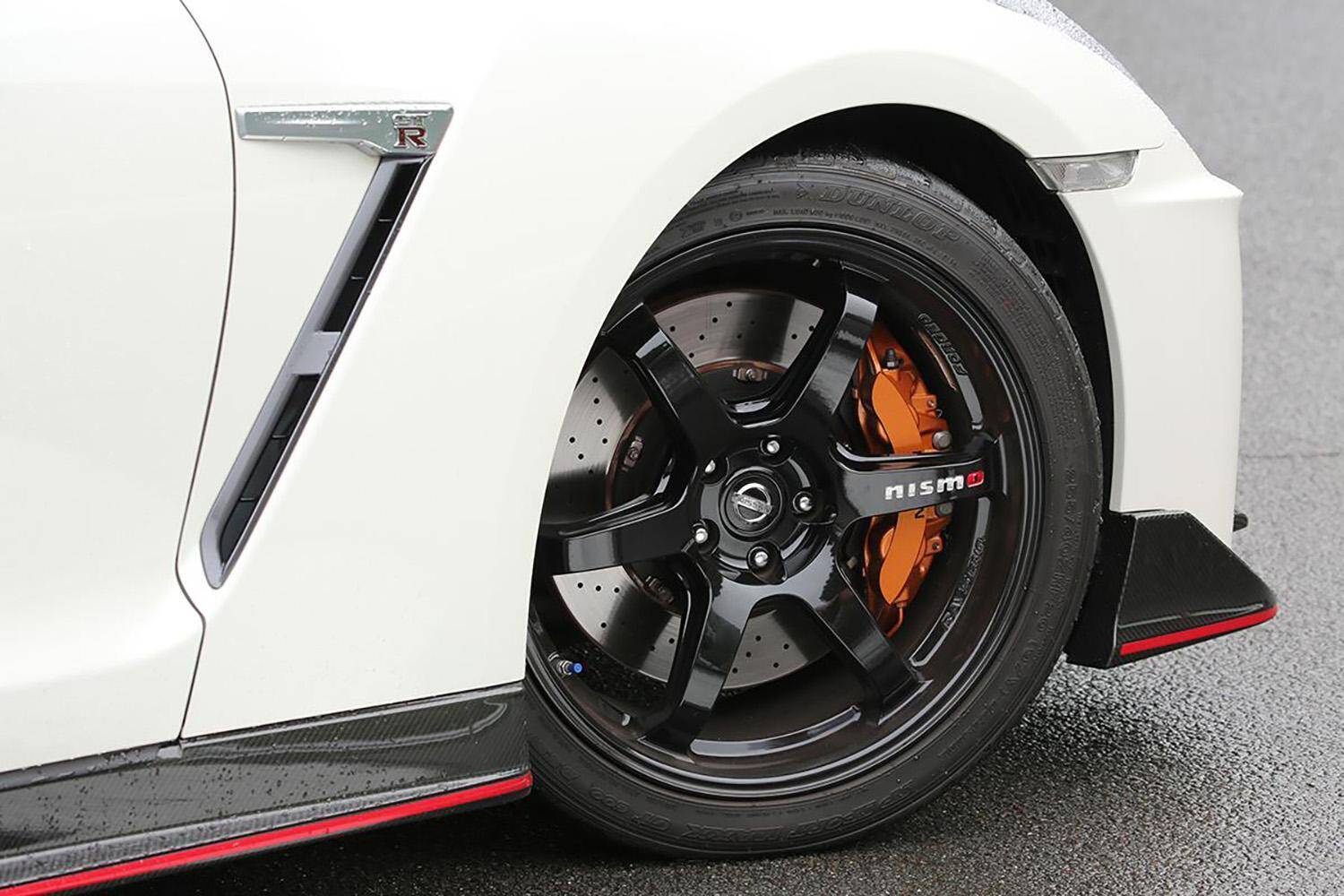 売れなかろうが関係なし！　個性命で「ライバル不在」の孤高のクルマ５選