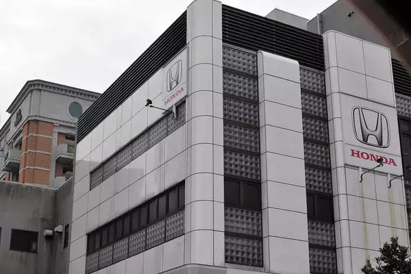 「廃止になるから駆け込みで買ったのに……復活だと!?　ホンダの「復活商法」に隠された意味」の画像