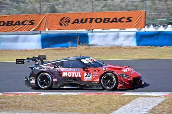 「GT-Rから新型ZへスイッチしたGT500！　シャシーは踏襲も小顔化の効果は絶大だった」の画像