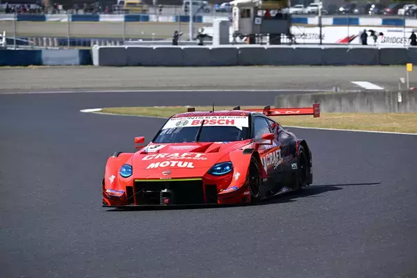 「GT-Rから新型ZへスイッチしたGT500！　シャシーは踏襲も小顔化の効果は絶大だった」の画像