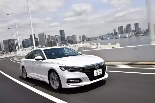 長距離移動は「クルマ」か「電車」かドッチがお得？　かかる「お金」を計算してみた