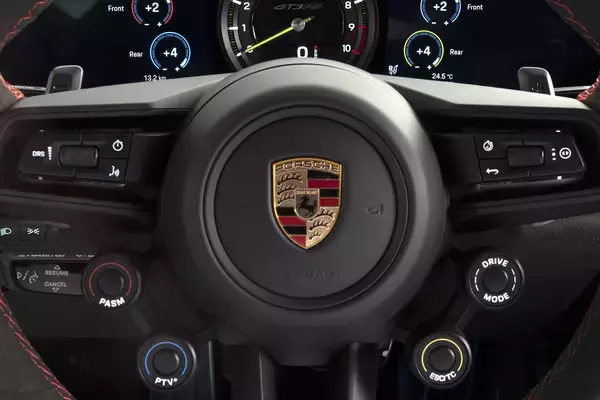 「自然吸気水平対向6気筒が525馬力に進化！　モータースポーツでのノウハウが注ぎこまれた新型911 GT3 RSの予約受注を開始」の画像