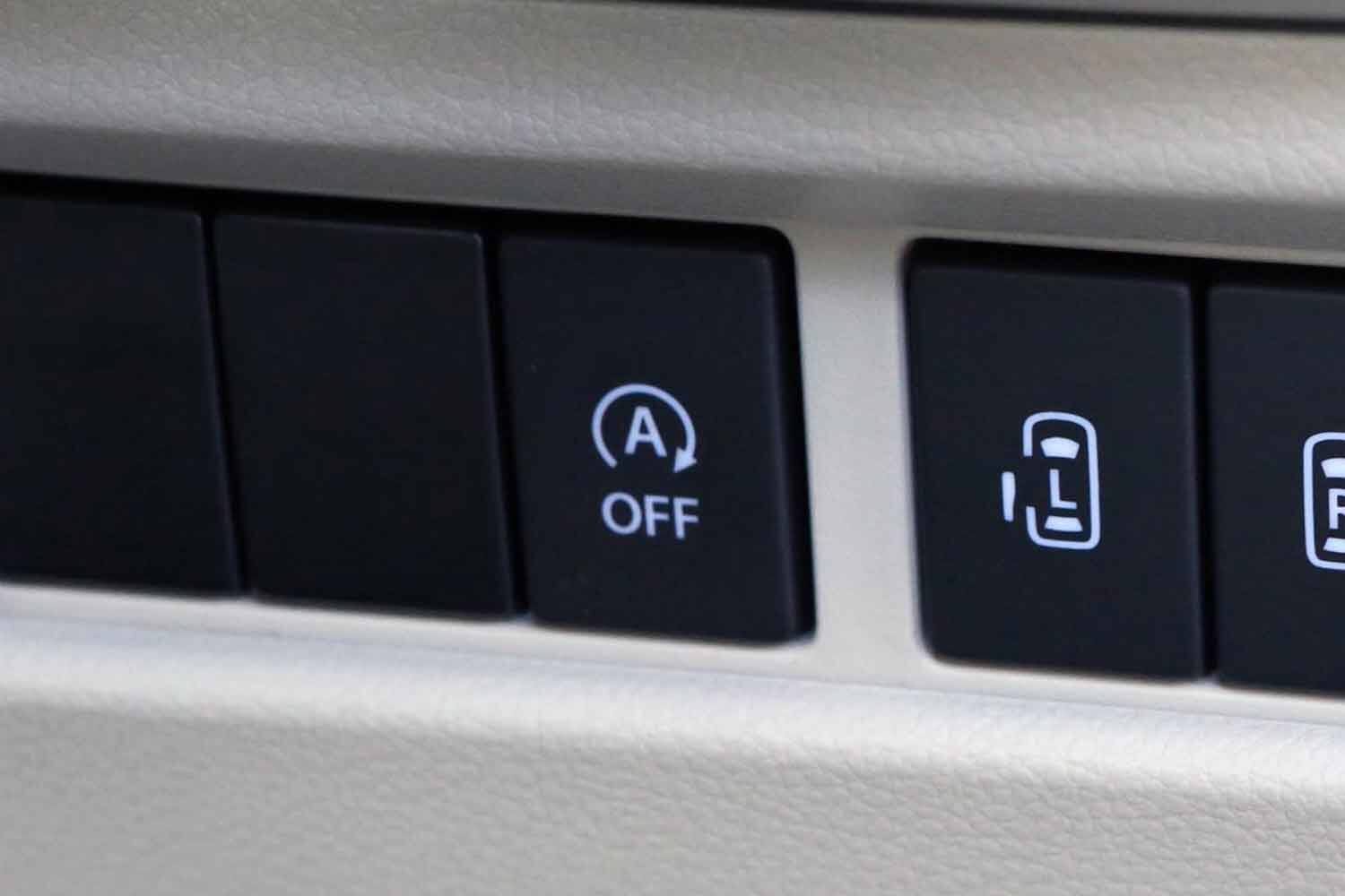 新車カタログをみると燃費が２種類あるけどナゼ？　WLTCとJC08モード燃費の違いとは