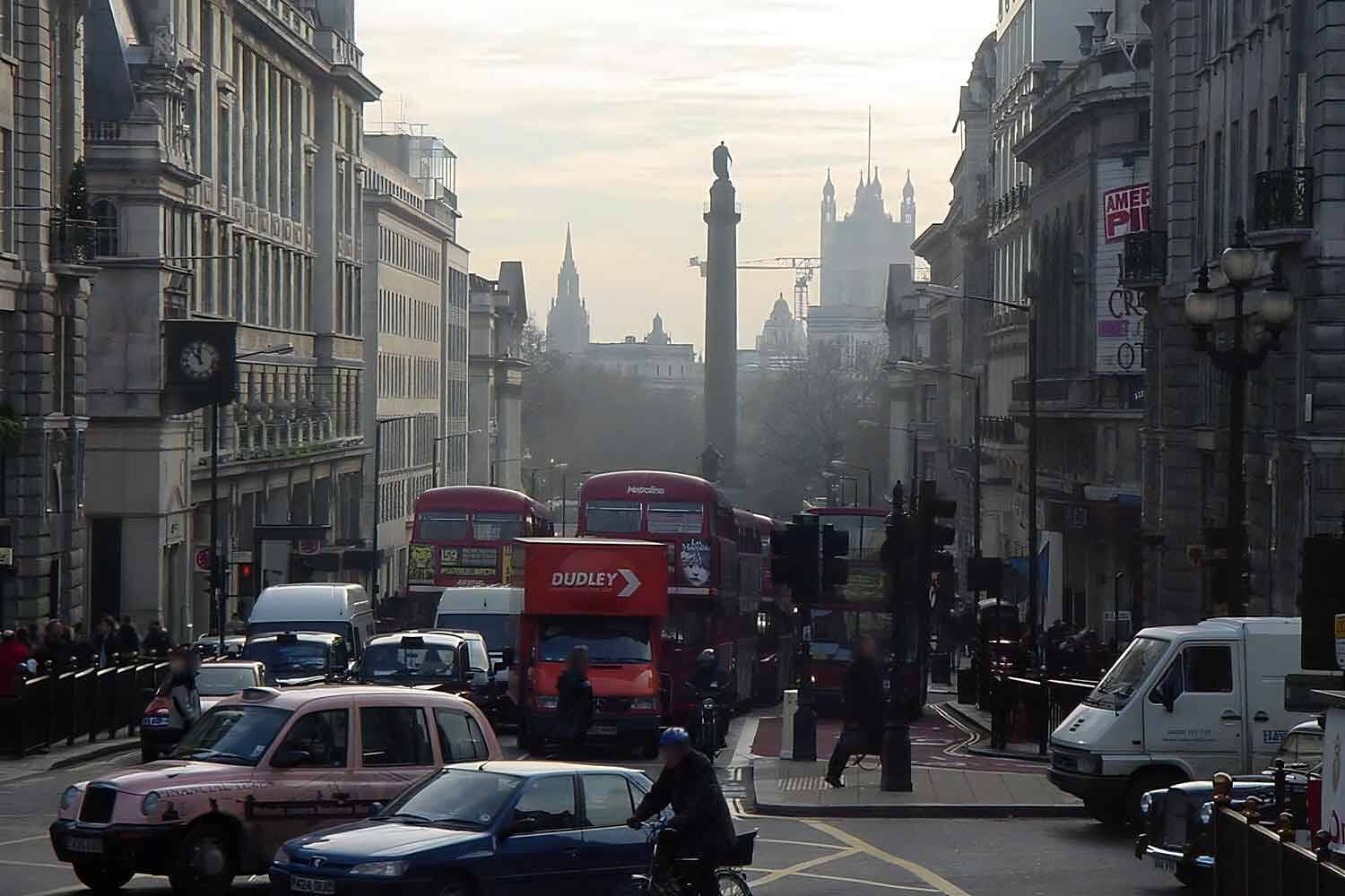 新車カタログをみると燃費が２種類あるけどナゼ？　WLTCとJC08モード燃費の違いとは