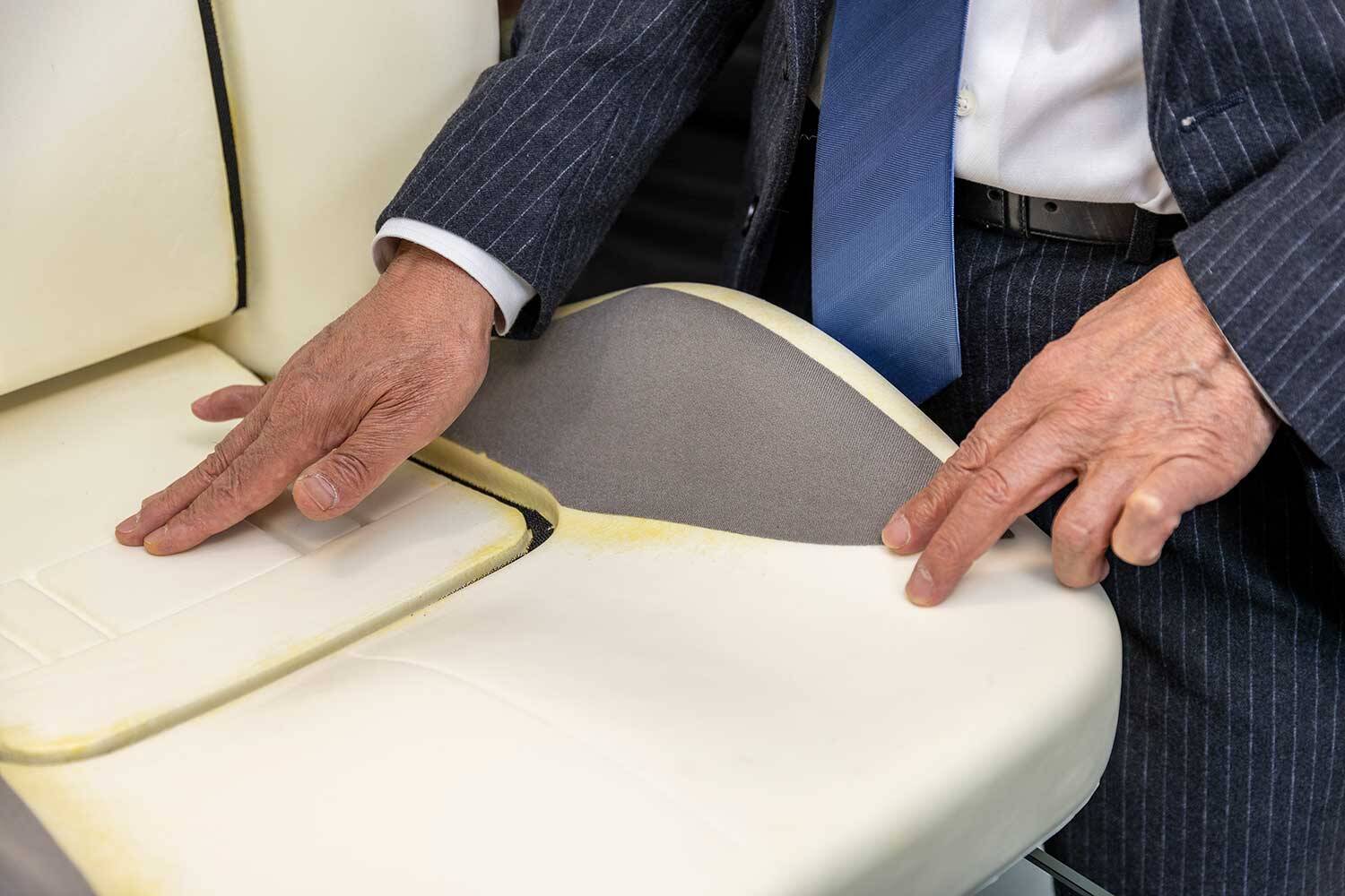 長距離走行でドライバーを襲う「腰痛」！　地獄の痛みから解放される手段を考えた