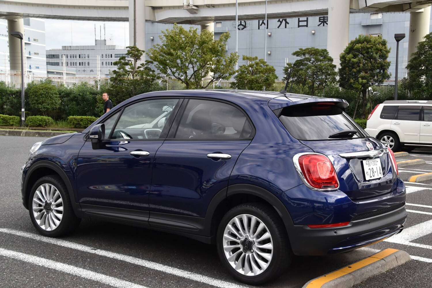 同じ予算「300万円」でもご近所からの視線が違う！　デートで彼女も鼻高々の中古輸入SUV４台