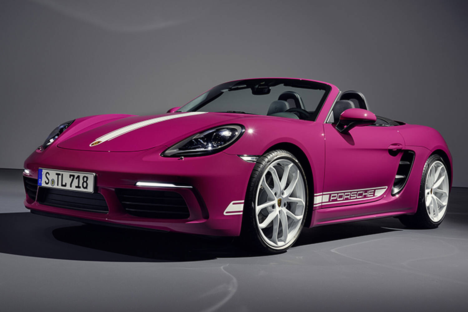 964型911に設定されていた紫色の復活で昭和オヤジが歓喜！　ポルシェ718ボクスター／718ケイマン「スタイルエディション」を発表