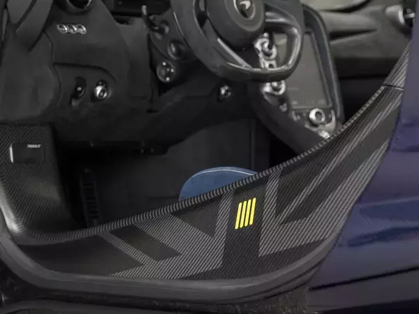 「若きF１ドライバーがプロデュースした世界に１台だけのマシン！　ランド・ノリス 仕様のマクラーレン 765LT Spider をお披露目」の画像