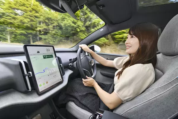 「【試乗】ボルボEX30は「デザイン」「走り」「電費」のバランスに隙ナシ！　東京から京都までロングドライブで感じた「充実カーライフ」の予感」の画像