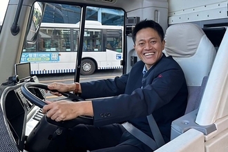 バス運転士もだがバス整備士も足りない！　外国人に頼らざるを得ない人材不足の現状
