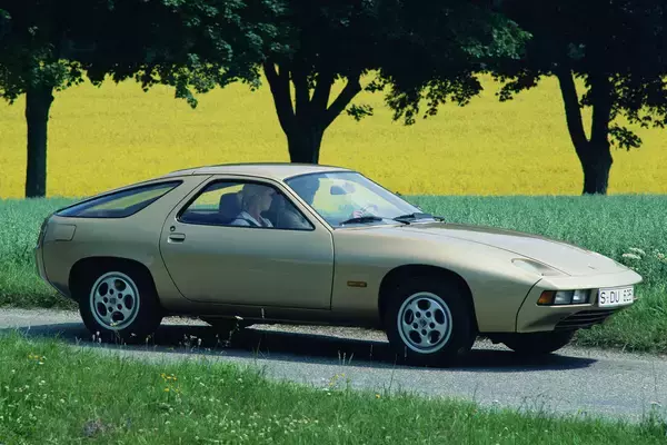 「「最新が最良のポルシェ」に異論なし！　なれど「歴代のどんなポルシェ」も楽しいもまた真実だった」の画像