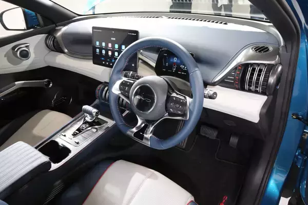 「価格ですら国産車を凌駕！　中国＆韓国のEVが性能も含めて驚異でしかない」の画像