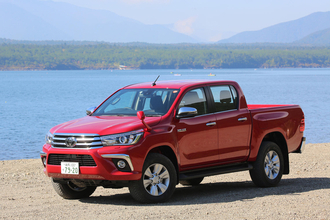 専用装備を採用し新車時からカスタムカーのようなスタイリングを実現！　トヨタ・ハイラックスに特別仕様車 Z“Revo ROCCO Edition”を設定