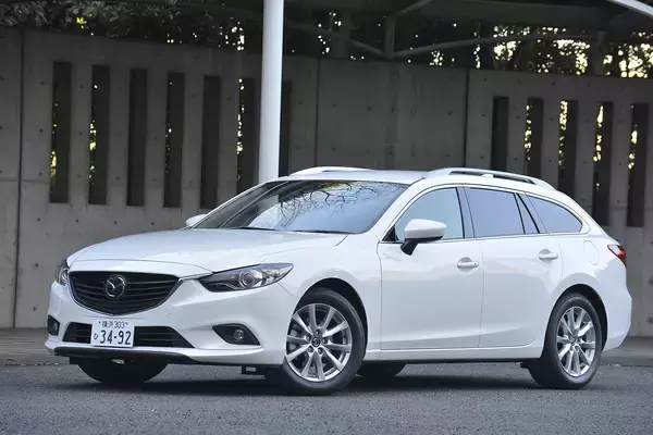 「現行は２車種のみ！　現在のマツダのセダンと過去の名車を振り返る」の画像