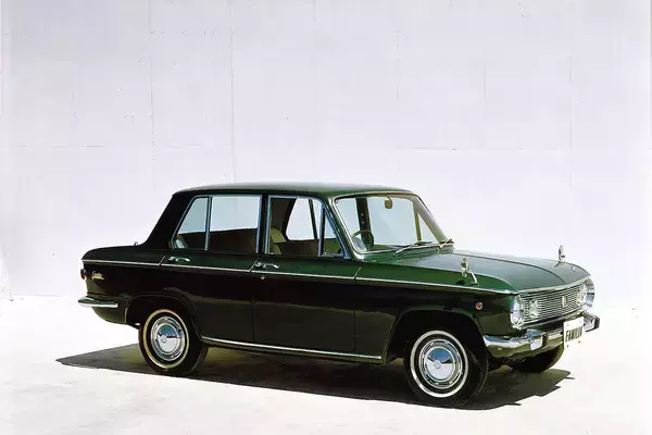 「現行は２車種のみ！　現在のマツダのセダンと過去の名車を振り返る」の画像