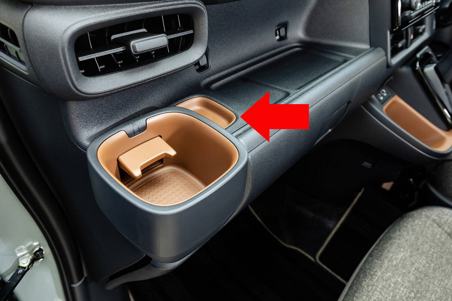 ひょっとして画期的装備なのでは……と思って使ってみたらアレ？　クルマの正直不要感ある「おせっかい装備」５つ