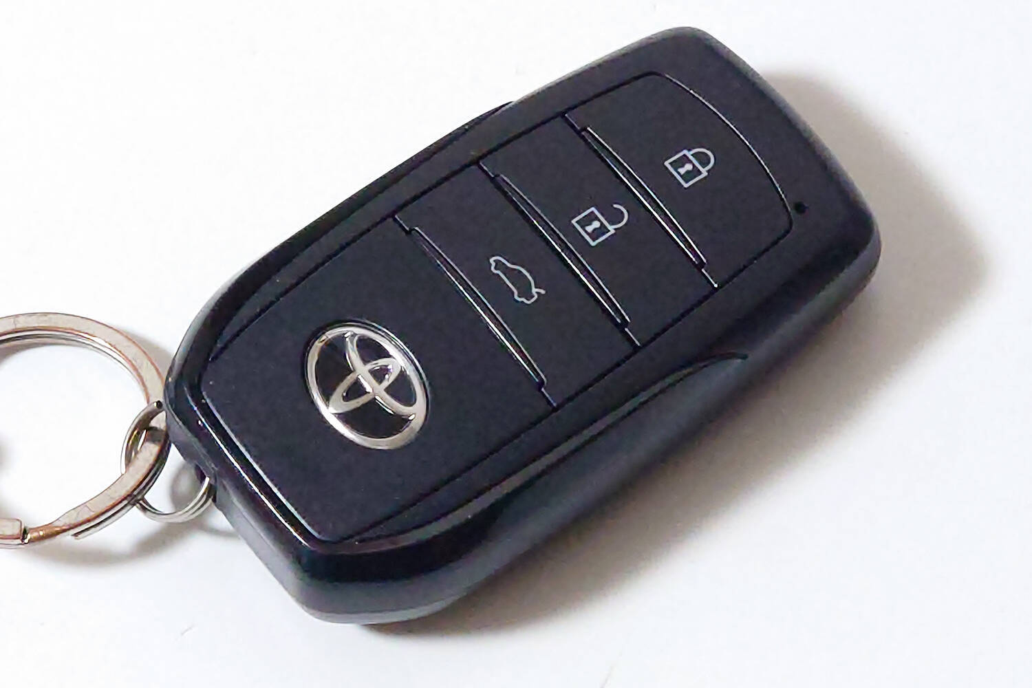 ひょっとして画期的装備なのでは……と思って使ってみたらアレ？　クルマの正直不要感ある「おせっかい装備」５つ