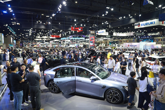 タイのモーターショーは会期中に７万5000台も新車が売れる！　成熟していないからこその熱気が昭和の東京モーターショーのよう!!