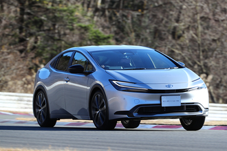 新車なのにインパクトなし！　地味なのに売れ続けた「プリメーラ」伝説から考える派手な「新型プリウス」の行方