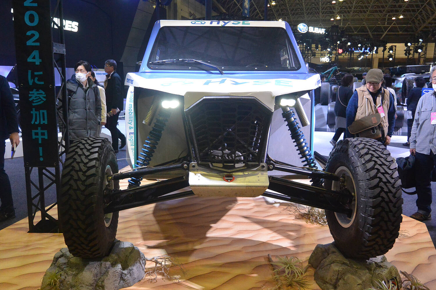 ドリ車からオフローダーまで６台を展示！　D1ドライバーもずらり揃うトーヨータイヤブース【TAS2024】