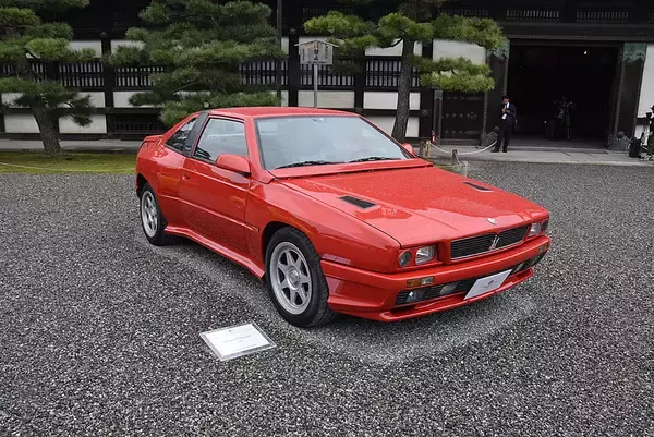 「ポルシェ・カローラ・ジープ・マセラティがそのまま登場！　車名が「歌詞」に登場するクルマ好きが歓喜する曲たち」の画像