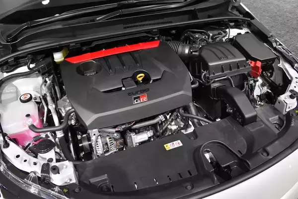 「カーボンニュートラル？　わかっちゃいるけどヤメられない！　まだまだ日本はガソリンエンジン車が元気だぞ」の画像