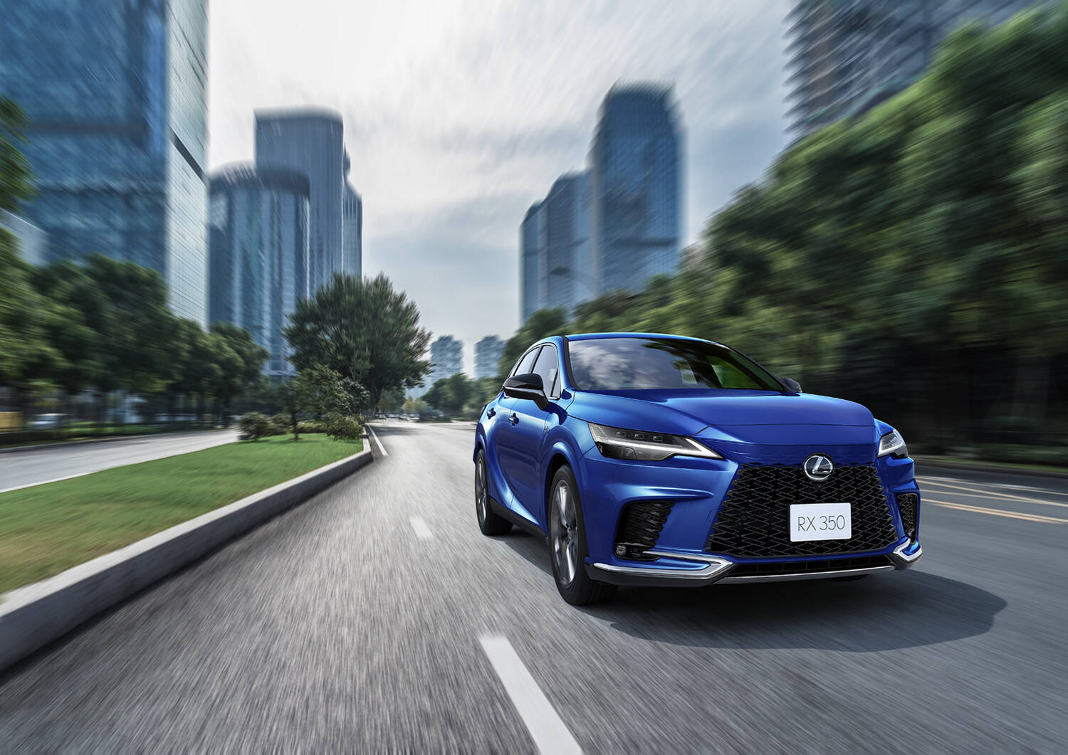 新時代のレクサスへ向けた大きな一歩はこの１台から！　プレミアムSUVの金字塔「レクサスRX」を販売