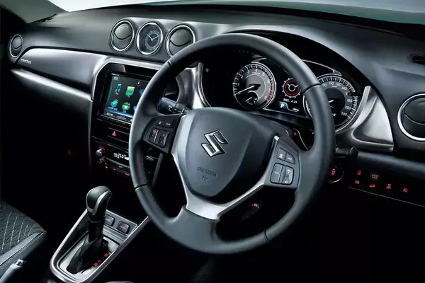 「エスクードがハイブリッドになって帰ってきた！　19.6km/Lの燃費を実現して価格は297万円」の画像