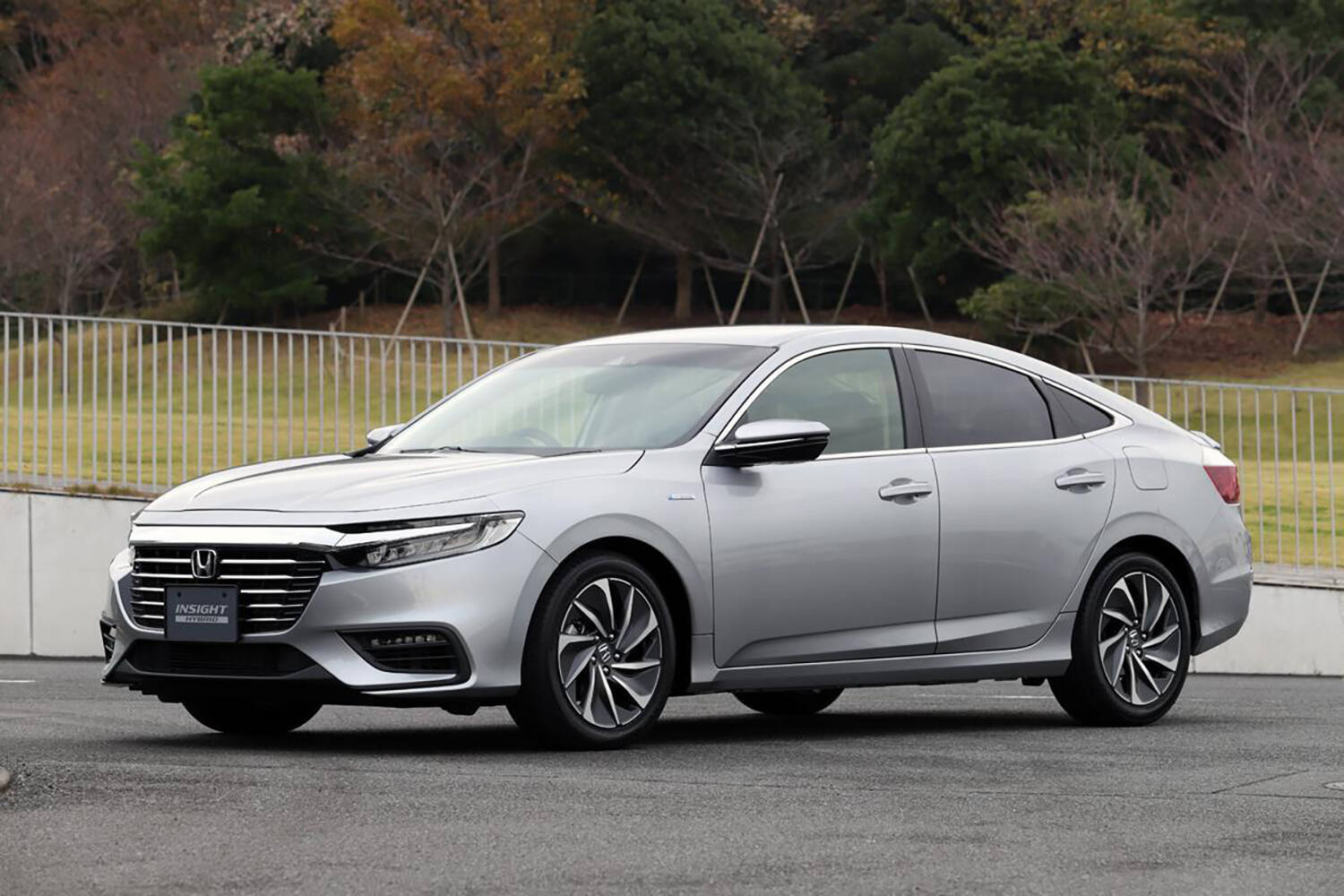 なぜか購入の決め手に欠ける残念さ！　いいクルマでも「売れない」わずかに惜しい国産車４選