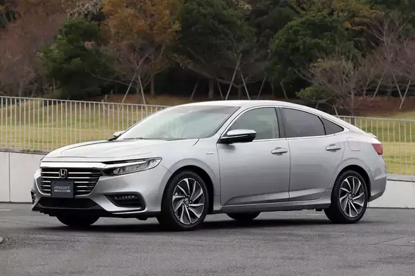 「なぜか購入の決め手に欠ける残念さ！　いいクルマでも「売れない」わずかに惜しい国産車４選」の画像