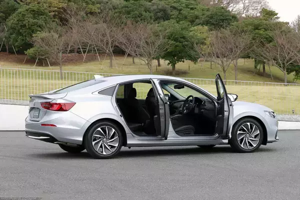 「なぜか購入の決め手に欠ける残念さ！　いいクルマでも「売れない」わずかに惜しい国産車４選」の画像