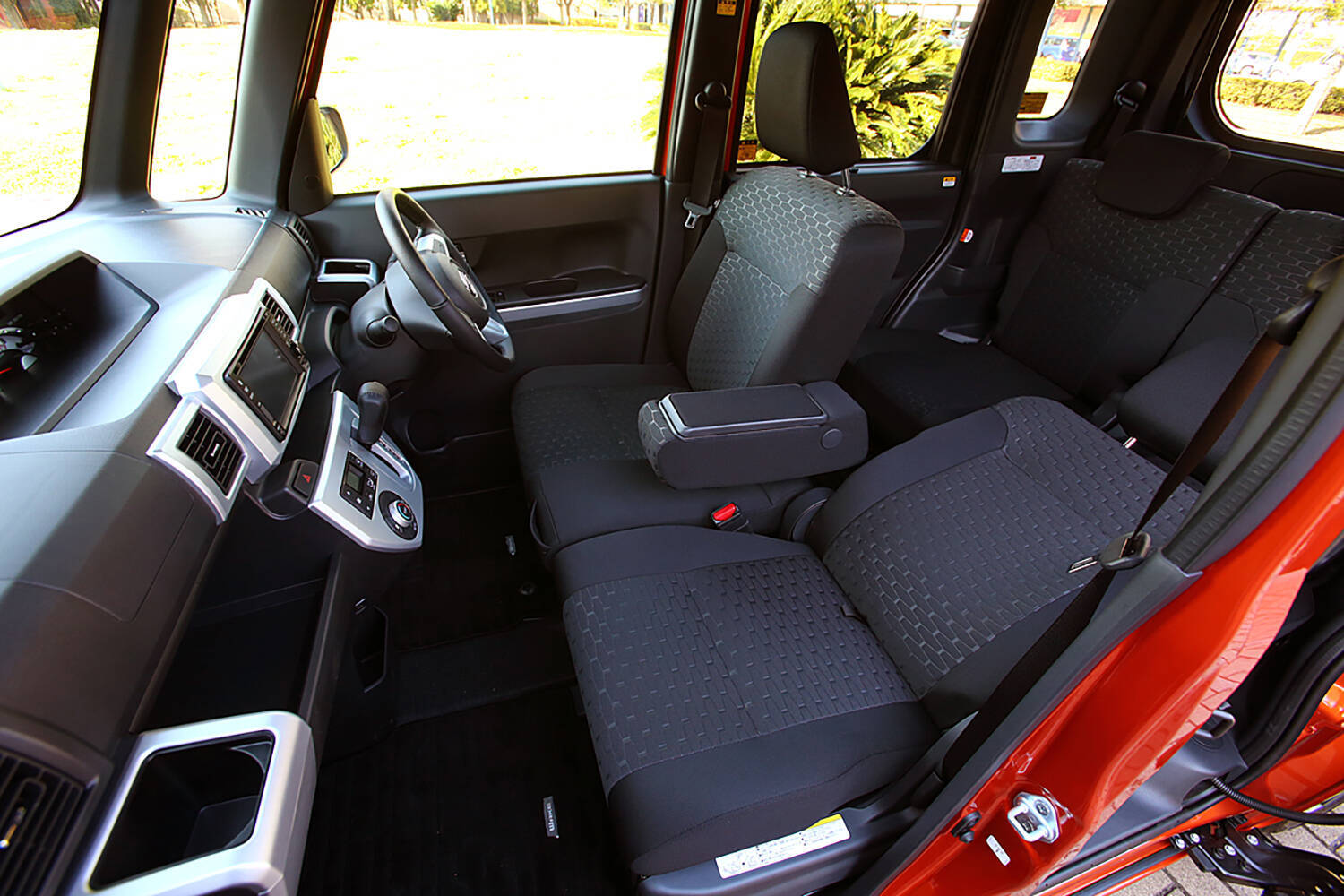 なぜか購入の決め手に欠ける残念さ！　いいクルマでも「売れない」わずかに惜しい国産車４選