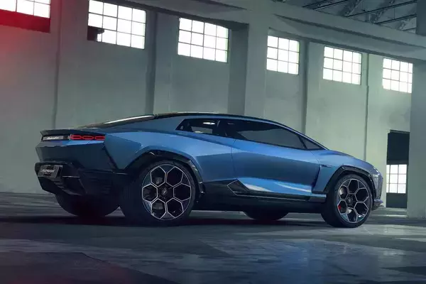 「庶民にゃとんと縁がない超高額ハイパーモデルラッシュ！　モントレーで発表された「これぞ眼福の極み」なクルマ６選」の画像