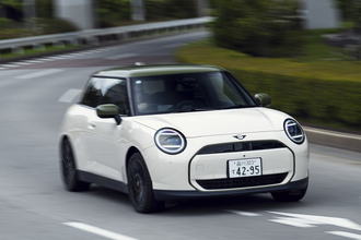 ミニ×ポール・スミスとか500e×アルマーニって普通に乗っちゃ恥ずかしい!?　乗り手のセンスも問われる「ハイブランドコラボ車」と「歴史に残るアパレルコラボ車」大全