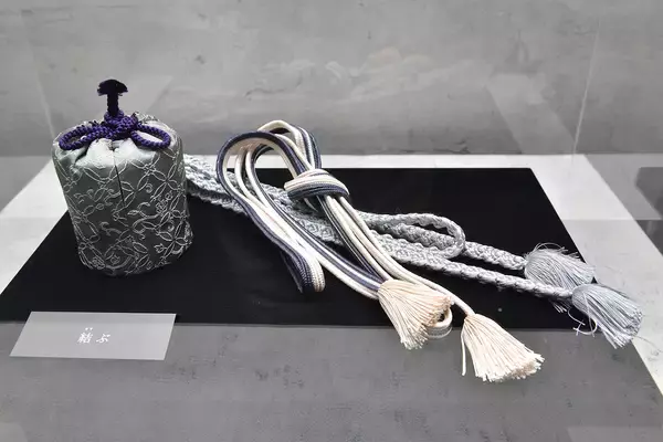 「後ろ足で蹴り出すような「FR」らしさを表現！　これまでのSUVとは似て非なる「マツダCX-60」のデザインの秘密」の画像