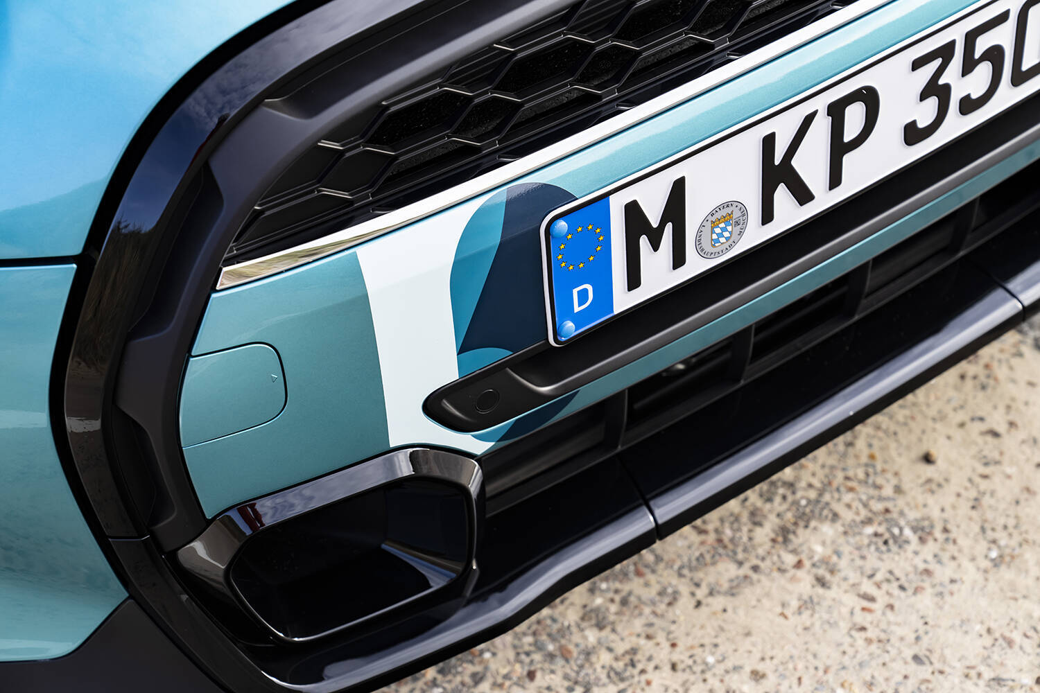 オシャレなクルマが欲しい人はこれで決まり！　限定車「MINI コンバーチブル シーサイドエディション」が登場